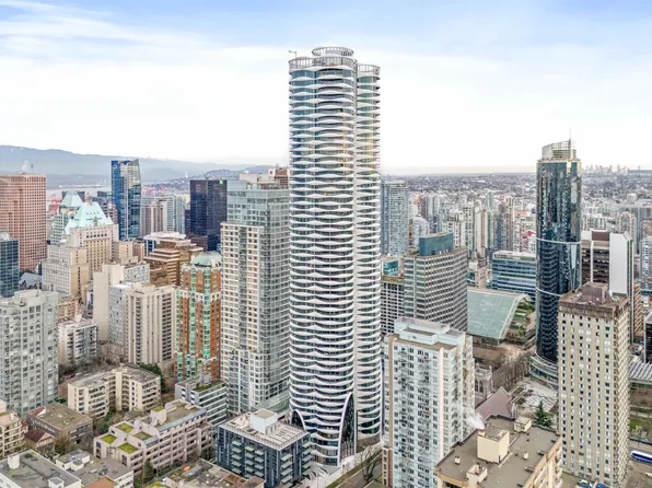 1033 Nelson St #2106, Vancouver, BC V6E 0E5