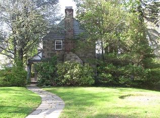 518 S Forest Dr, Teaneck, NJ 07666