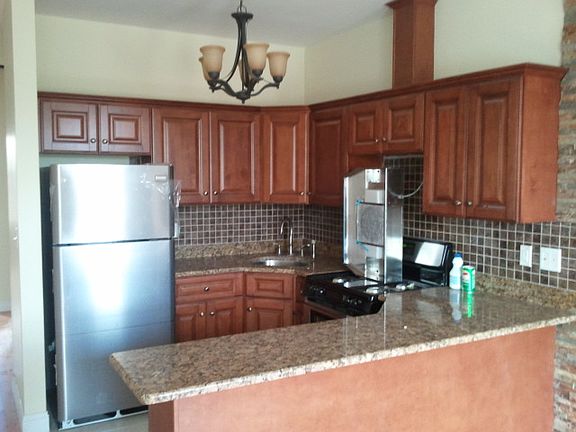 4th image of 205 Menahan St #2