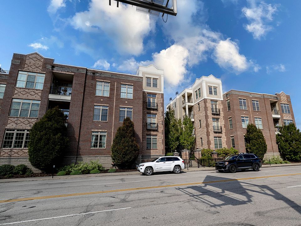 1st image of 450 E Ohio St Unit 104