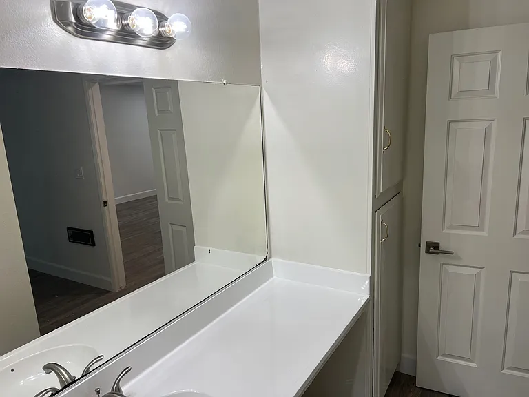 1000 W Macarthur Blvd #67 — Photo 14