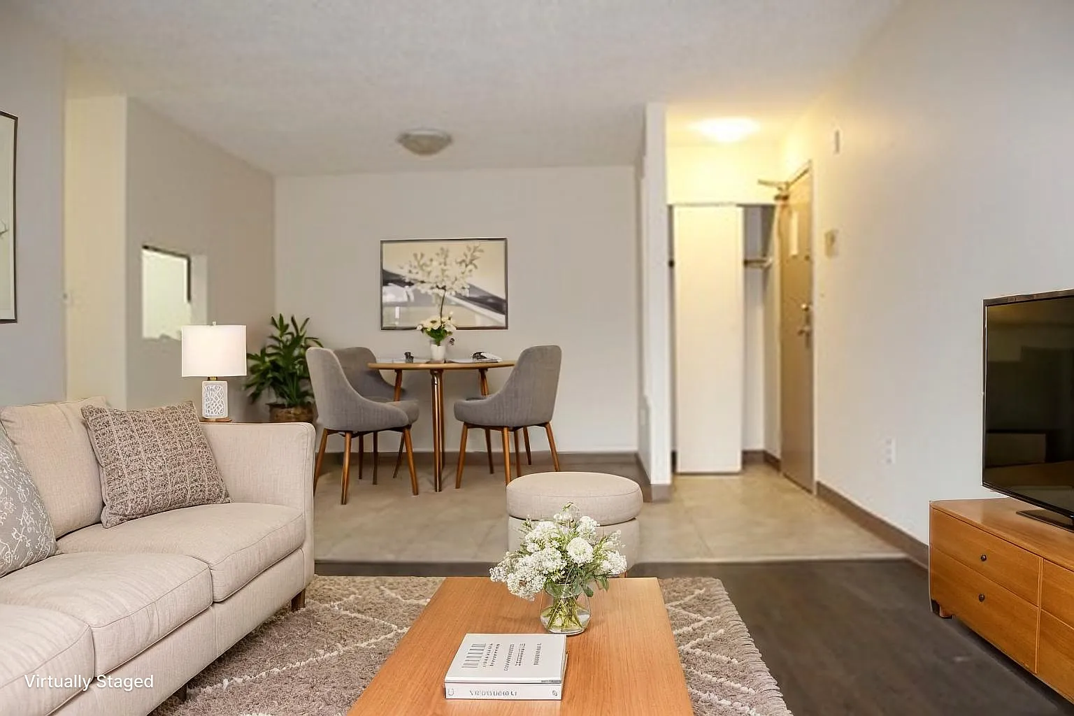 Mainstreet Corner Apartments — Photo 4