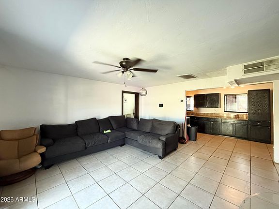 4th image of 1346 E ELTON Avenue