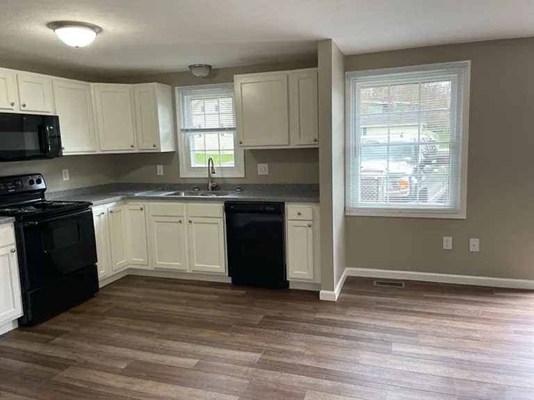 5279 & 5281 Walnut Valley Dr — Photo 5