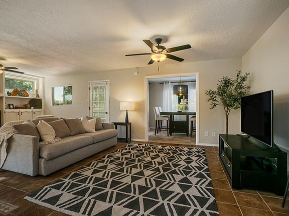 5th image of 7805 Jemez St NE