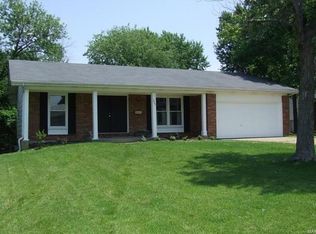 233 Carrington Ln, Saint Louis, MO