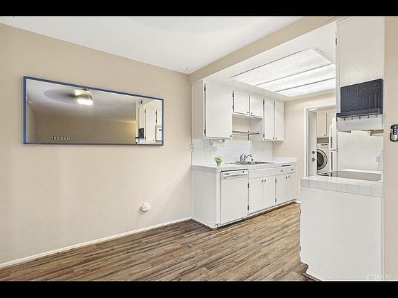 2nd image of 801 Yankee Point Way