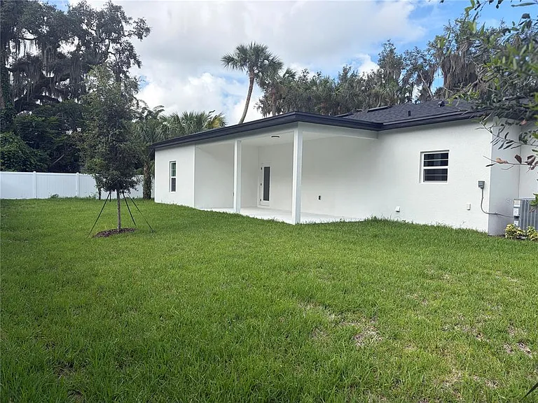 330 Kimble Ave — Photo 11