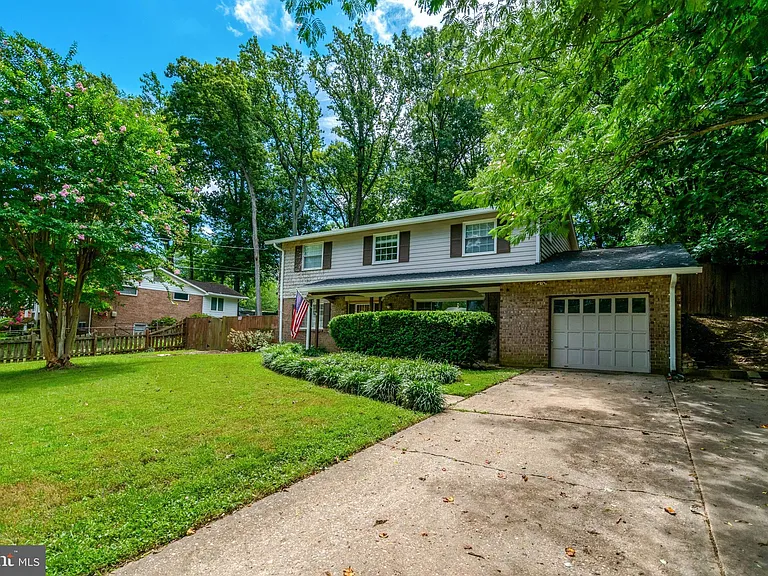 8527 Parliament Dr — Photo 1