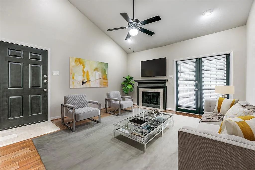 8601 Park Ln — Photo 1