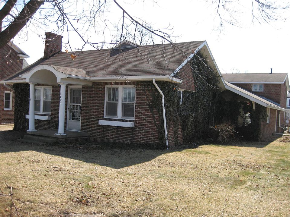 Curbside view. Front/ Side