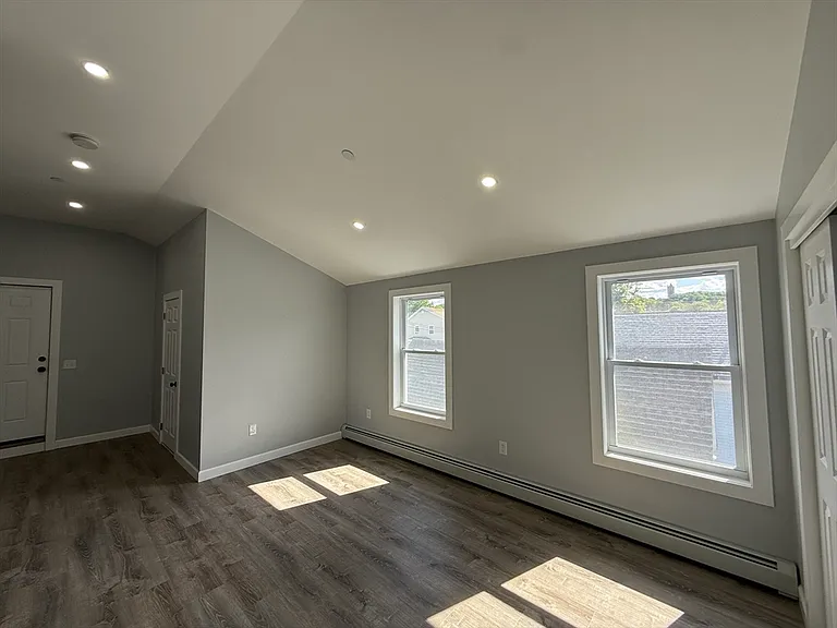 126 Cross St #3 — Photo 2