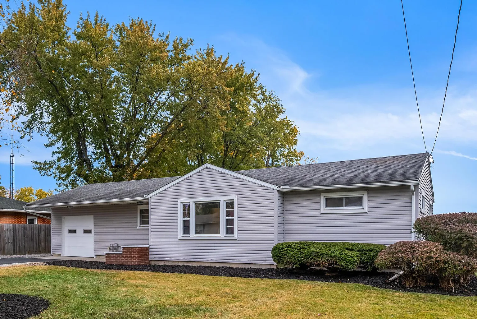 402 Carolyn Dr photo 1
