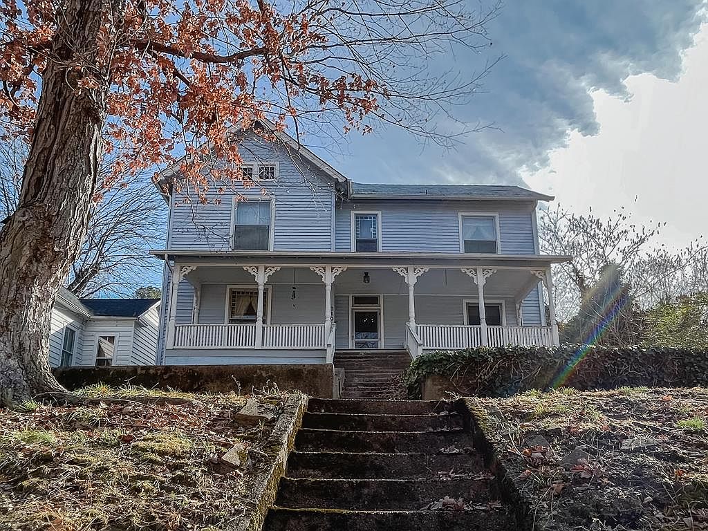 310 E Main St, Earlington, KY 42410 Zillow