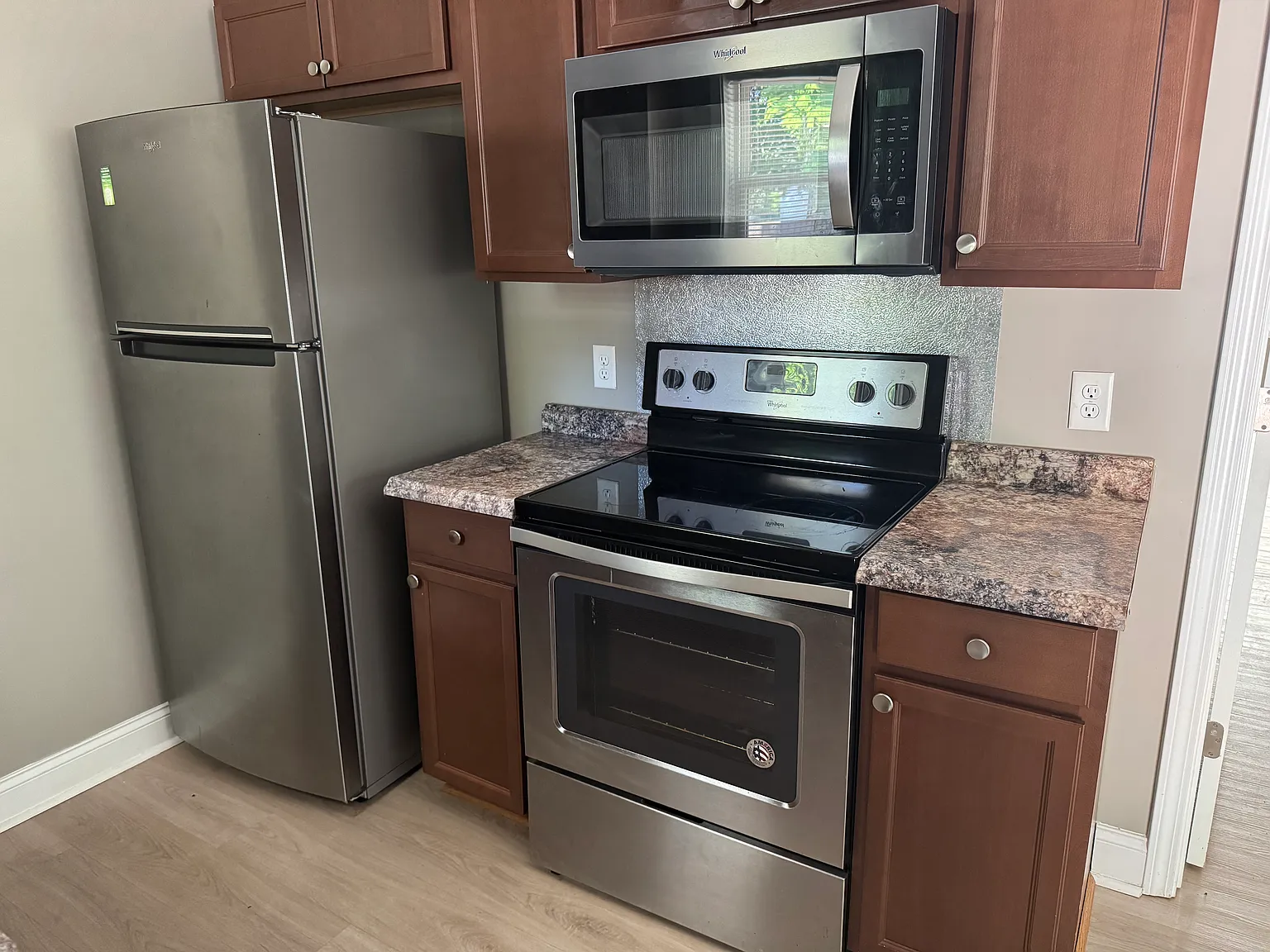 2110 Elberta Rd — Photo 1