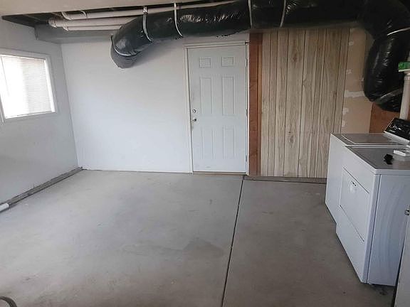 5th image of 1130 Pando Ave