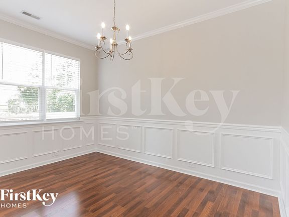 5th image of 2607 Winding River Dr