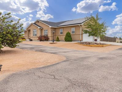 611 E Woodleaf Dr, Pueblo West, CO, 81007