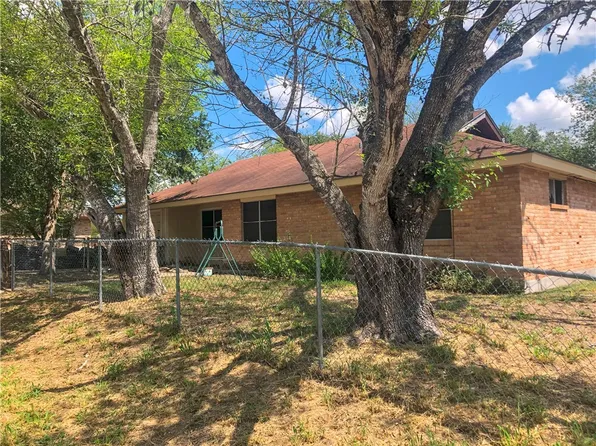 10446 5th St, Beeville, TX 78102