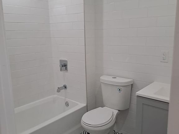 2nd image of 3548 McOwen Ave