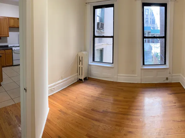 1432 Lexington Avenue image 3 of 13