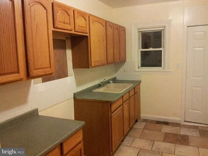 2nd image of 20 N Rosedale St