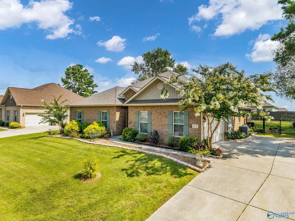 212 Dinner Tree Sq, Huntsville, AL 35811