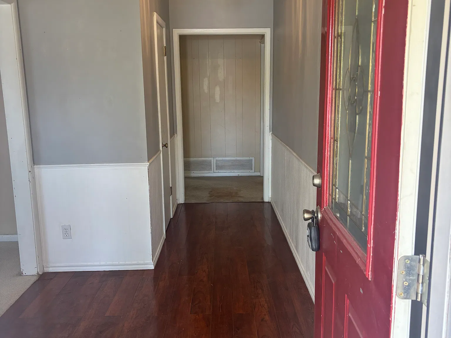4 bed, 3301 sqft, $2,500 — Photo 2
