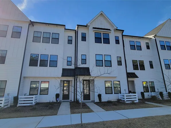 646 E Woodlawn Rd, Charlotte, NC 28209