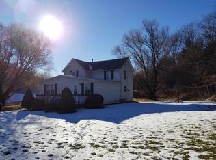 1394 Hemlock Dr, New Albin, IA 52160