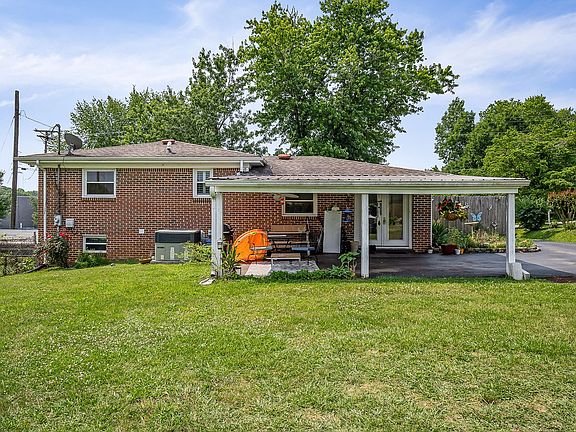 5th image of 200 Cardinal Dr