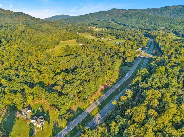 2 W Lynchburg Salem Tpke, Blue Ridge, VA 24064