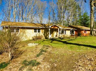 3232 Debbie Dr, Hendersonville, NC 28791