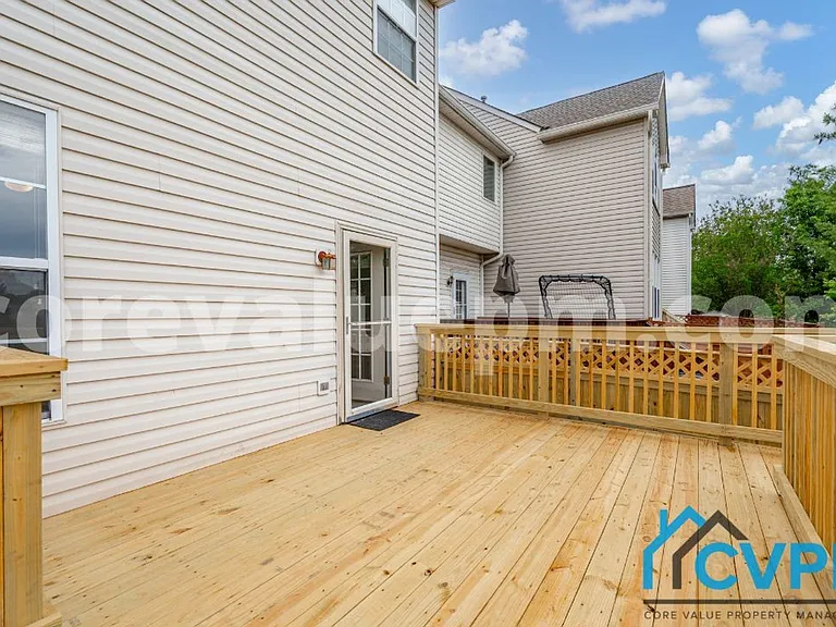 255 Seneca Ter — Photo 14