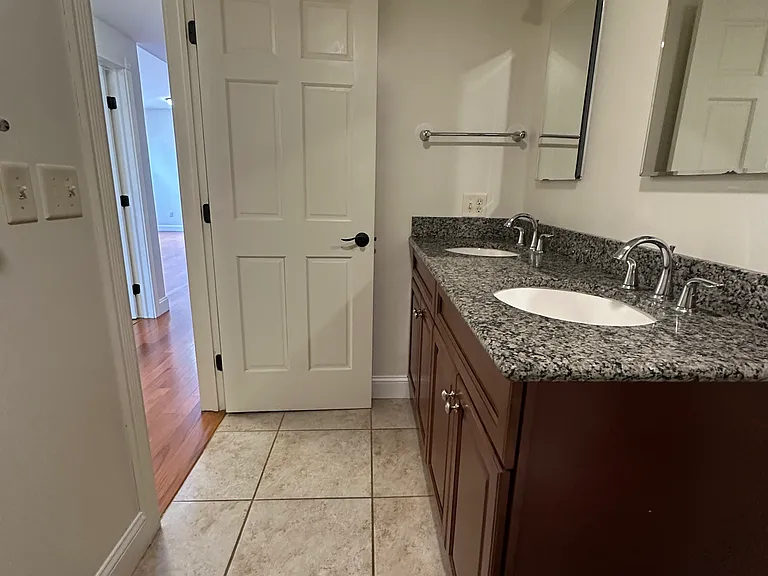 104 N Aurora St #3N — Photo 32