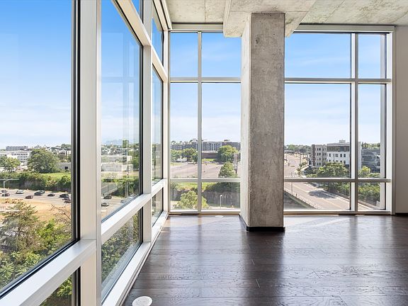 2nd image of 700 12th Ave S Unit 609