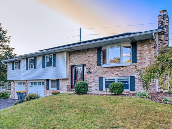 415 N Sheffield Dr, Bloomington, IN 47408