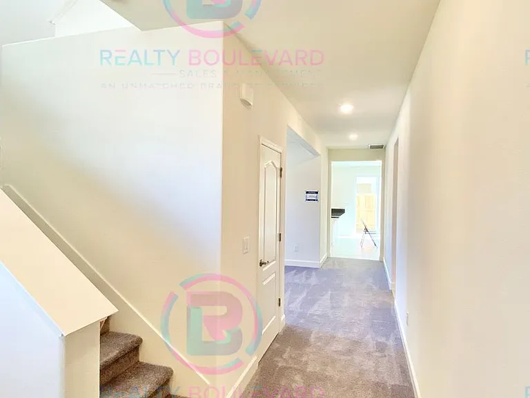 1127 Winter Hawk Way — Photo 32
