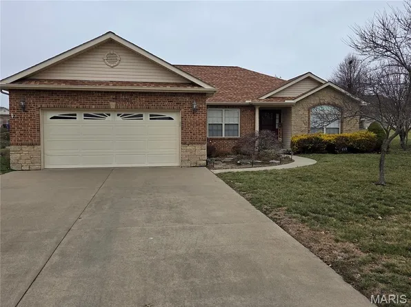 319 Willow Oak Dr, Red Bud, IL 62278