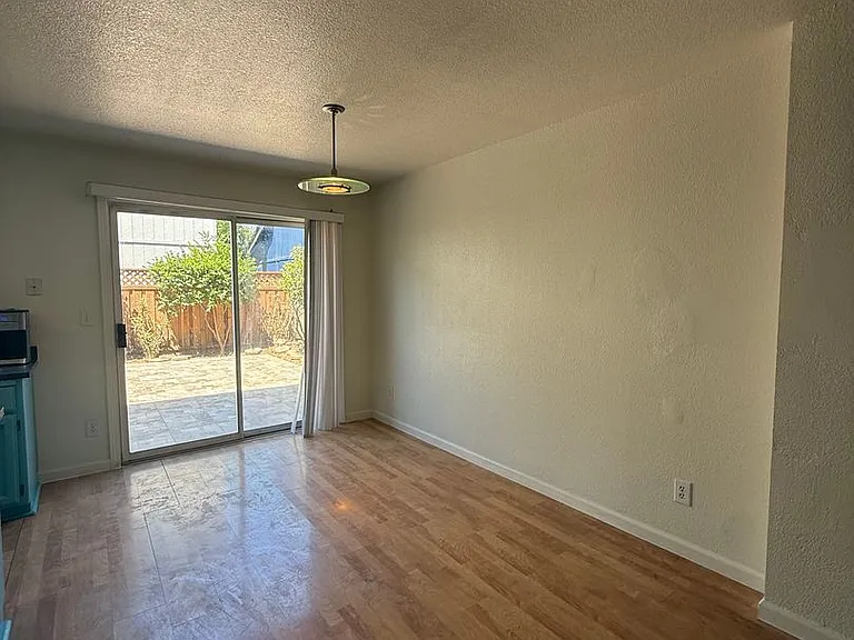 9558 Dominion Wood Ln — Photo 4