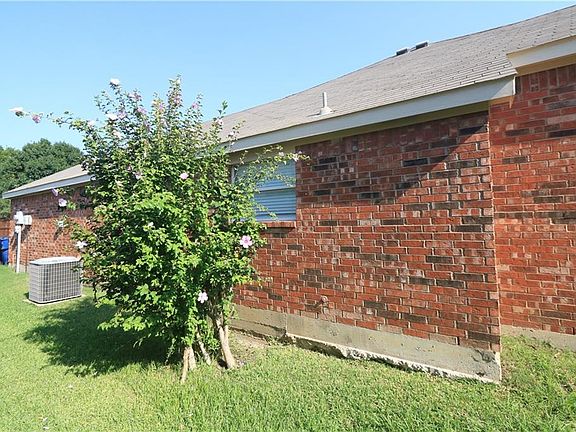 4th image of 3709 Drew Dr