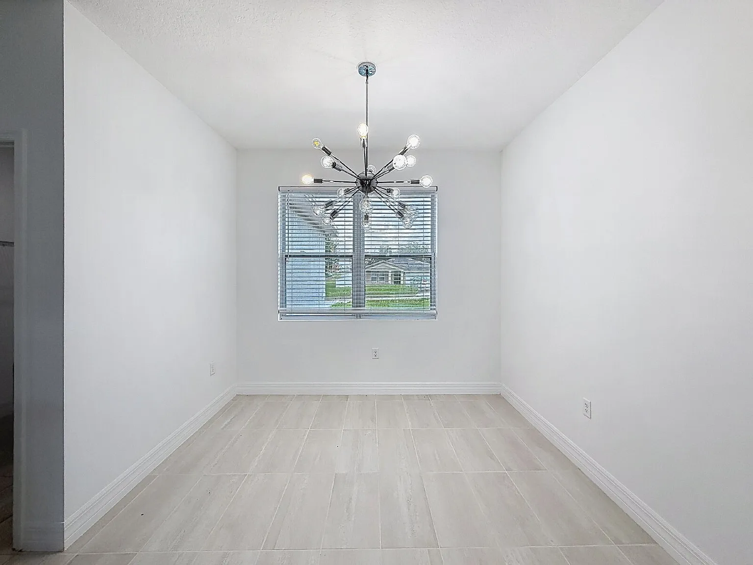 4 bed, 2.0 bath, 1714 sqft, $1,795 — Photo 4