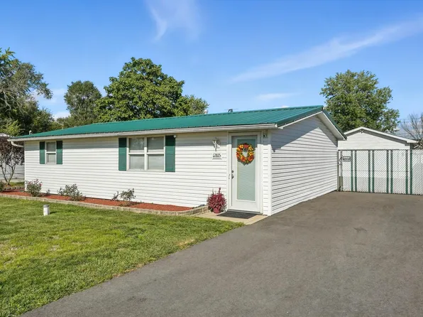 12815 Whitcomb St, Crown Point, IN 46307