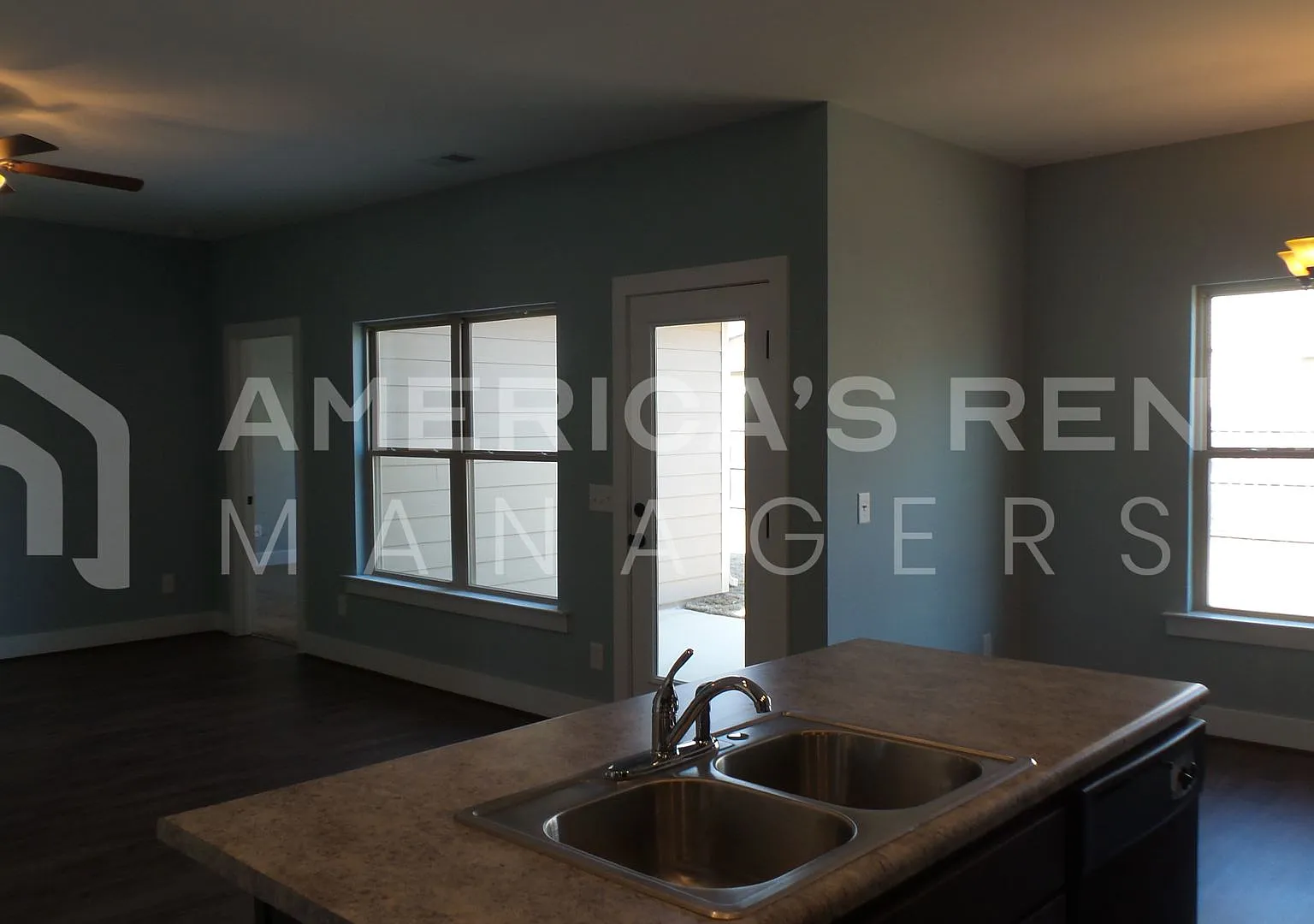 Home for rent in Tuscaloosa! Available to view with a 48 hour notice! — Photo 4