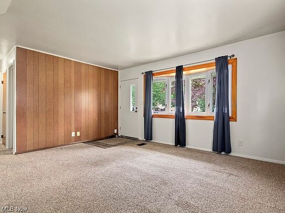 2nd image of 142 N Beverly Ave