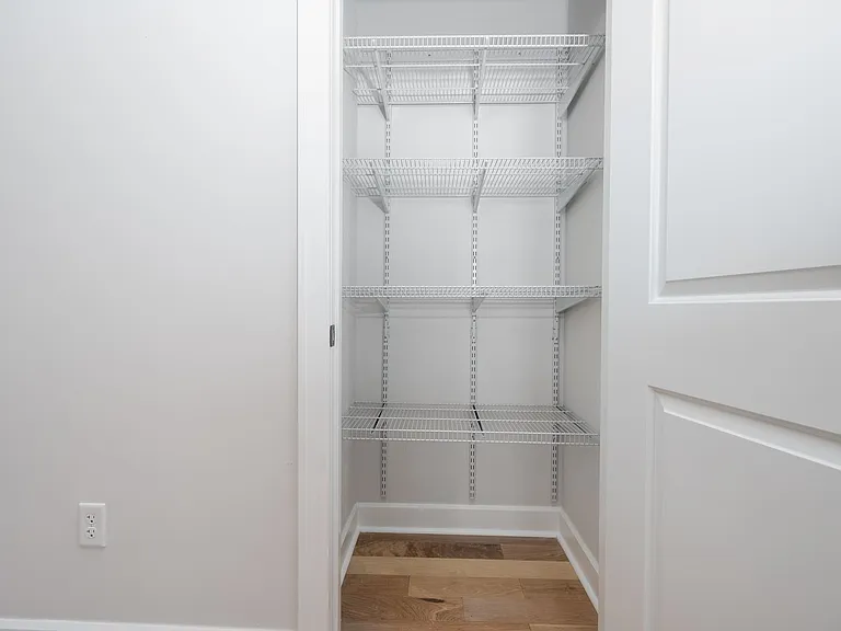 775-777 McAllister Ave #775-777 — Photo 7