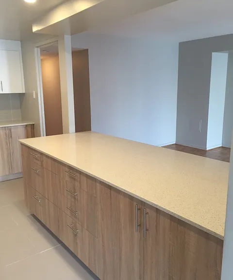 235 Somerset St W — Photo 13