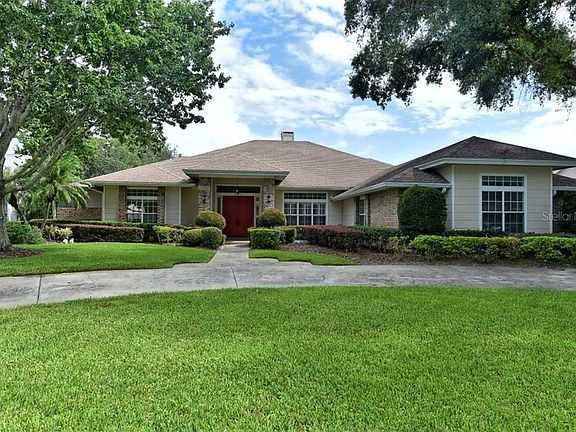 3rd image of 8209 Courtleigh Dr