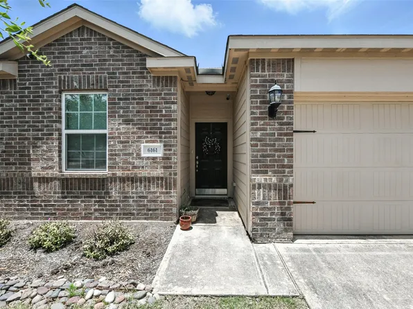 6161 Chalk Hollow Dr, Fort Worth, TX 76179