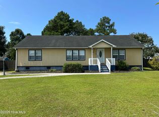 299 Riggs Road, Hubert, NC 28539